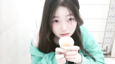 Contrast big tits sophomore bitch