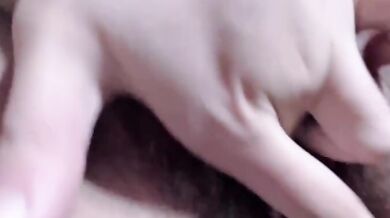 肉感少女のオナニー