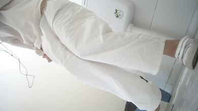 トイレでオナニーする美女を隠しカメラで撮影