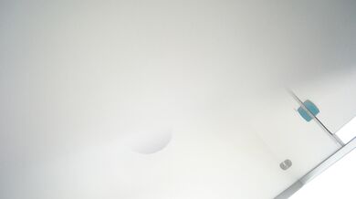 トイレでオナニーする美女を隠しカメラで撮影