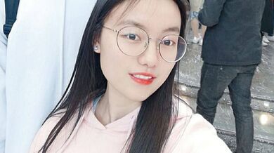 眼鏡騷貨全裸和男友視訊