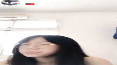 Anh cũng muốn em làm tổn thương anh như thế này