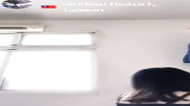 Anh cũng muốn em làm tổn thương anh như thế này