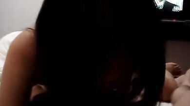 柳州のポルノ写真 エバー航空のスチュワーデスのオーラルセックス