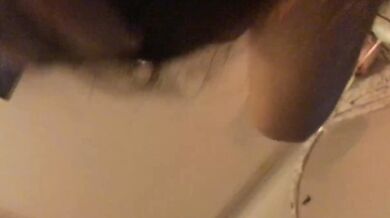 マレーシアのタトゥーを入れた姉妹が彼氏にフェラチオをする