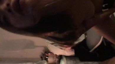 マレーシアのタトゥーを入れた姉妹が彼氏にフェラチオをする