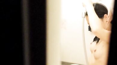 盜撮鼻唄入浴!!○K処女有名進學校に通ってます【數cmから広がる世界Vol.01】