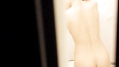 盜撮鼻唄入浴!!○K処女有名進學校に通ってます【數cmから広がる世界Vol.01】