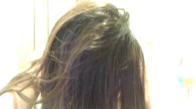 Cặp đôi trẻ Singapore chụp ảnh selfie khi ân ái trong toilet