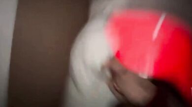 老婆穿上黑絲讓我操