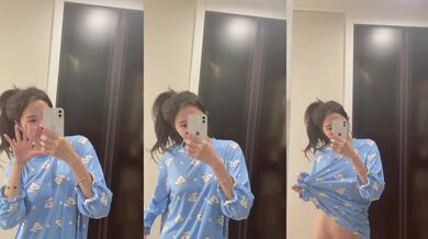 Người đẹp Thượng Hải selfie trước gương, khoe dáng