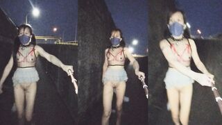 野外白虎人妻露出自拍
