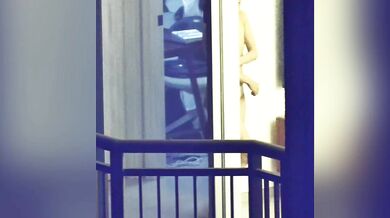 隣人女性の日常生活