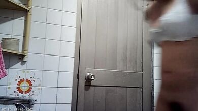 Spy on chinese milf in shower