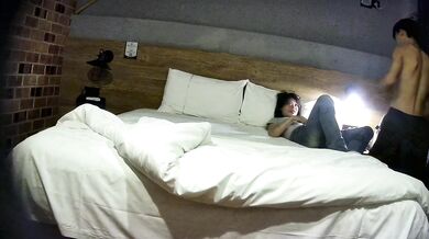 大學生情侶酒店約會開房自拍