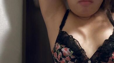 害羞妹妹脫衣自拍