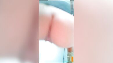 Bồn cầu lắc nước tiểu lắc đàn hồi