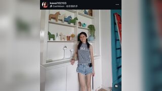 00後小妹妹露奶自摸1