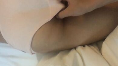 高顔值女大學生與男友各種姿勢做愛