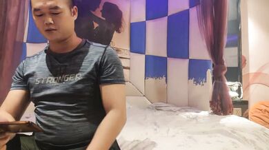 湖南省の美女がホテルにチェックイン中に密かに写真を撮られる