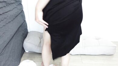 韓国の美人キャスター、ユリのプライベートセルフィーが流出