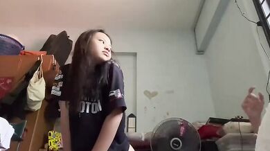 新加坡馬來情侶做愛自拍公開