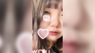 大奶肉肉騷妹發情自慰