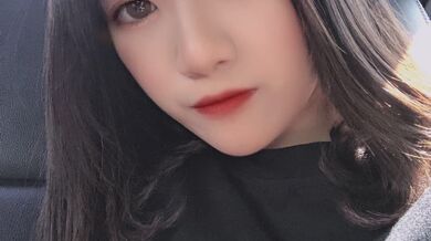 反差貧乳妹子玩屁眼