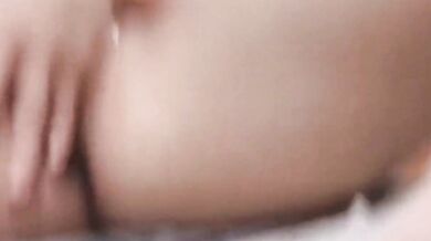 高中妹在床上自慰-3