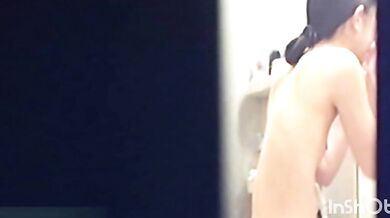 民家が盗まれた！不注意な乙女！