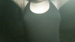 巨乳微肉妹妹揉奶自慰