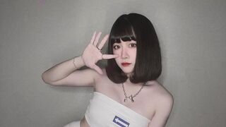 反差甜美短發妹子自拍合輯