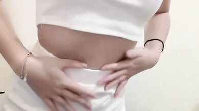 コントラストが可愛いショートヘアの女の子の自撮りコレクション