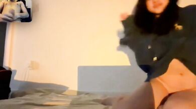 貧乳新加坡美女視訊自慰