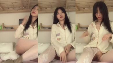 騷貨床上自拍 1