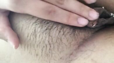 台湾の中学生がトイレで胸を揉んでオナニー 興奮してクリトリスが腫れ上がった。