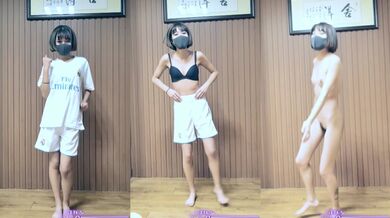 Chinese beautiful girl naked