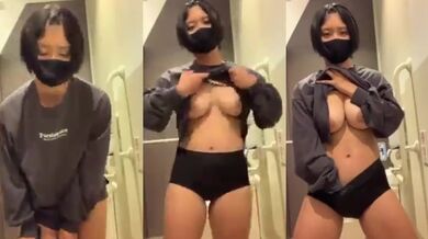 母狗廁所脫衣自慰1