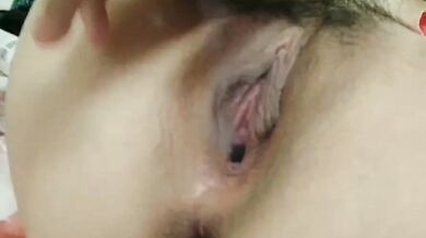 Hiển thị cảnh hút thuốc trên giường