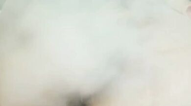 Hiển thị cảnh hút thuốc trên giường