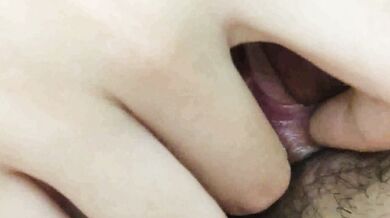 Nữ sinh sờ bào ngư 2