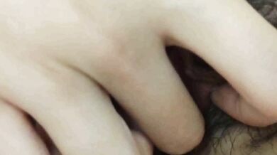 Nữ sinh sờ bào ngư 2