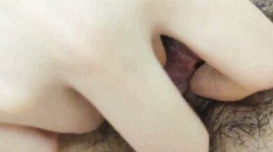 Nữ sinh sờ bào ngư 2