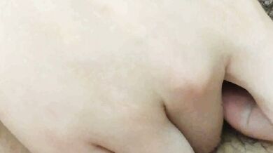 Nữ sinh sờ bào ngư 2