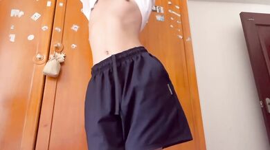 高中妹脫衣自拍28