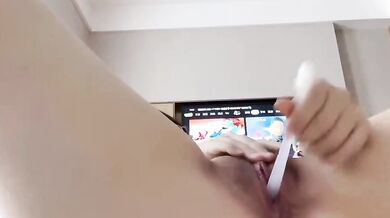 眼鏡母狗愛自慰-2