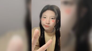 Tính khí tương phản ngực to chân dài cô gái 3