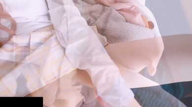 放學回家忍不住拿枕頭來自慰