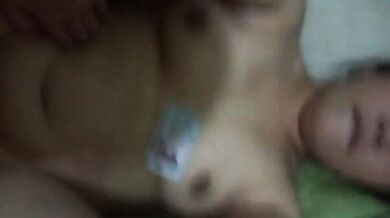 Nữ sinh viên đại học hơi mập khỏa thân cho vay tiền bồi thường tình dục