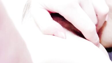 Rõ ràng là tình trạng của cô gái đã rõ ràng